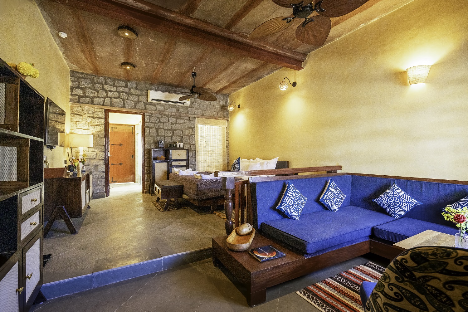 Villa with Pvt Jacuzzi