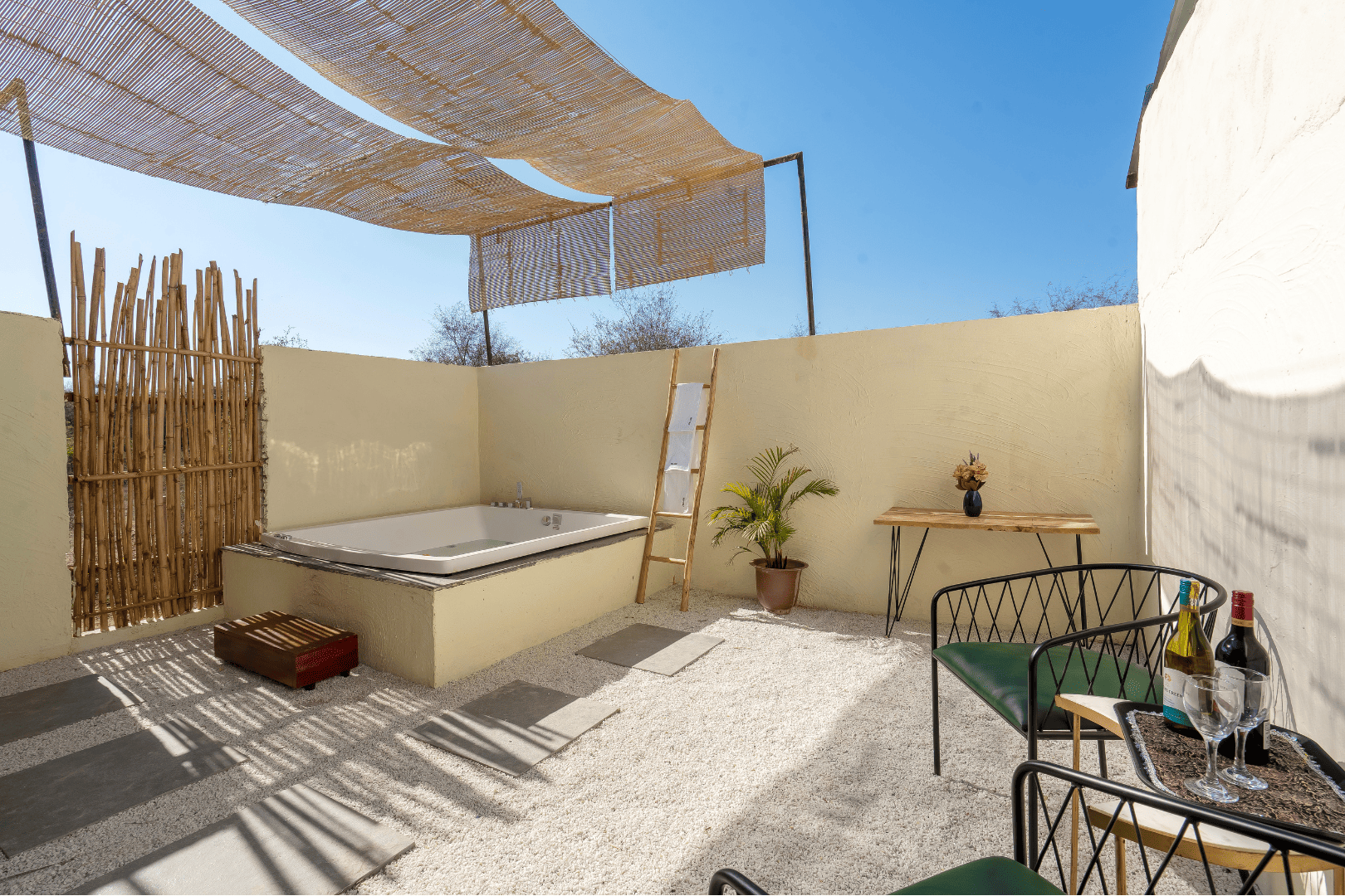 Villa with Pvt Jacuzzi